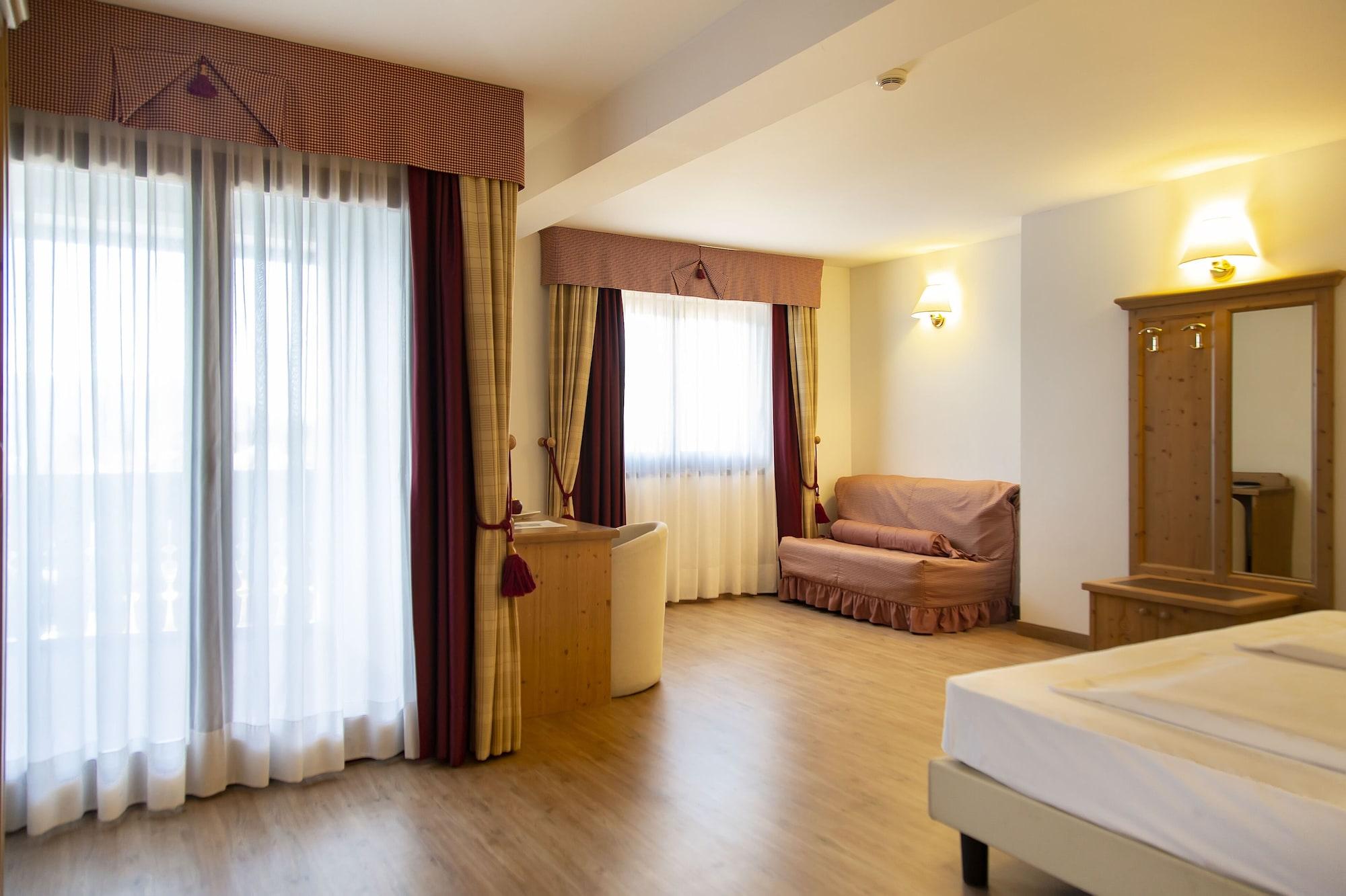 Golf Hotel Folgaria Exterior photo