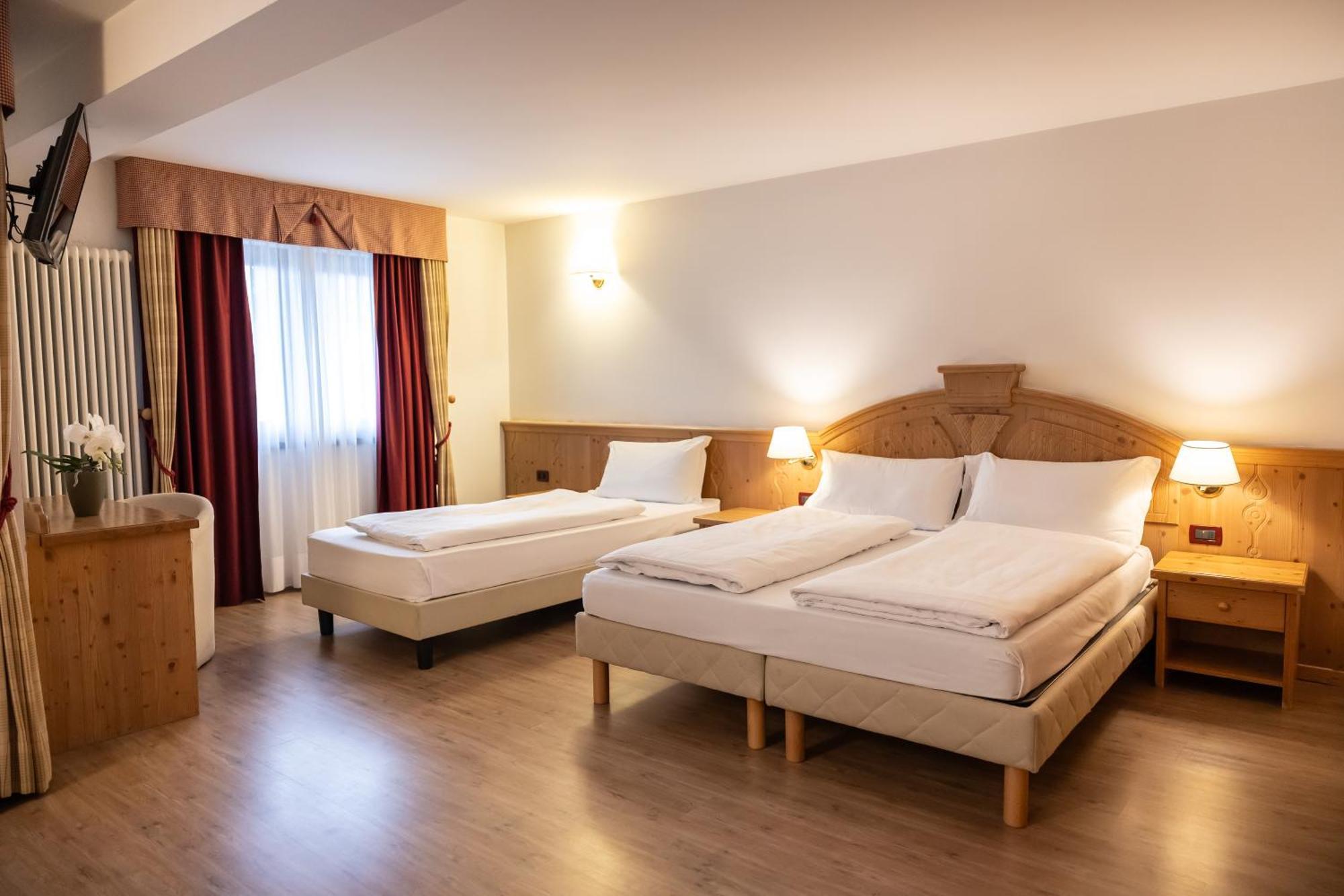 Golf Hotel Folgaria Room photo