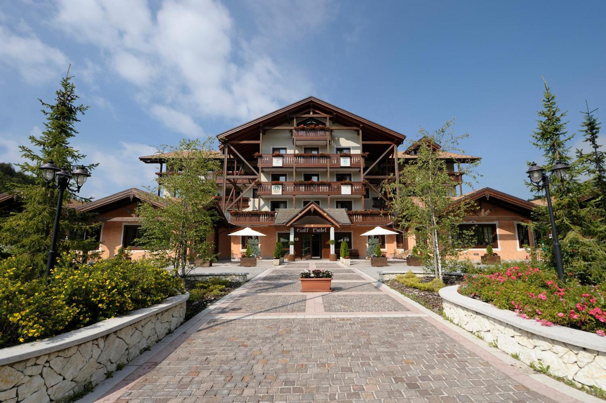 Golf Hotel Folgaria Exterior photo